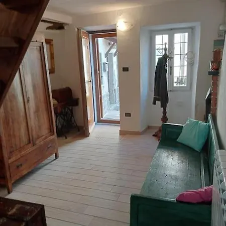 La Persellina House